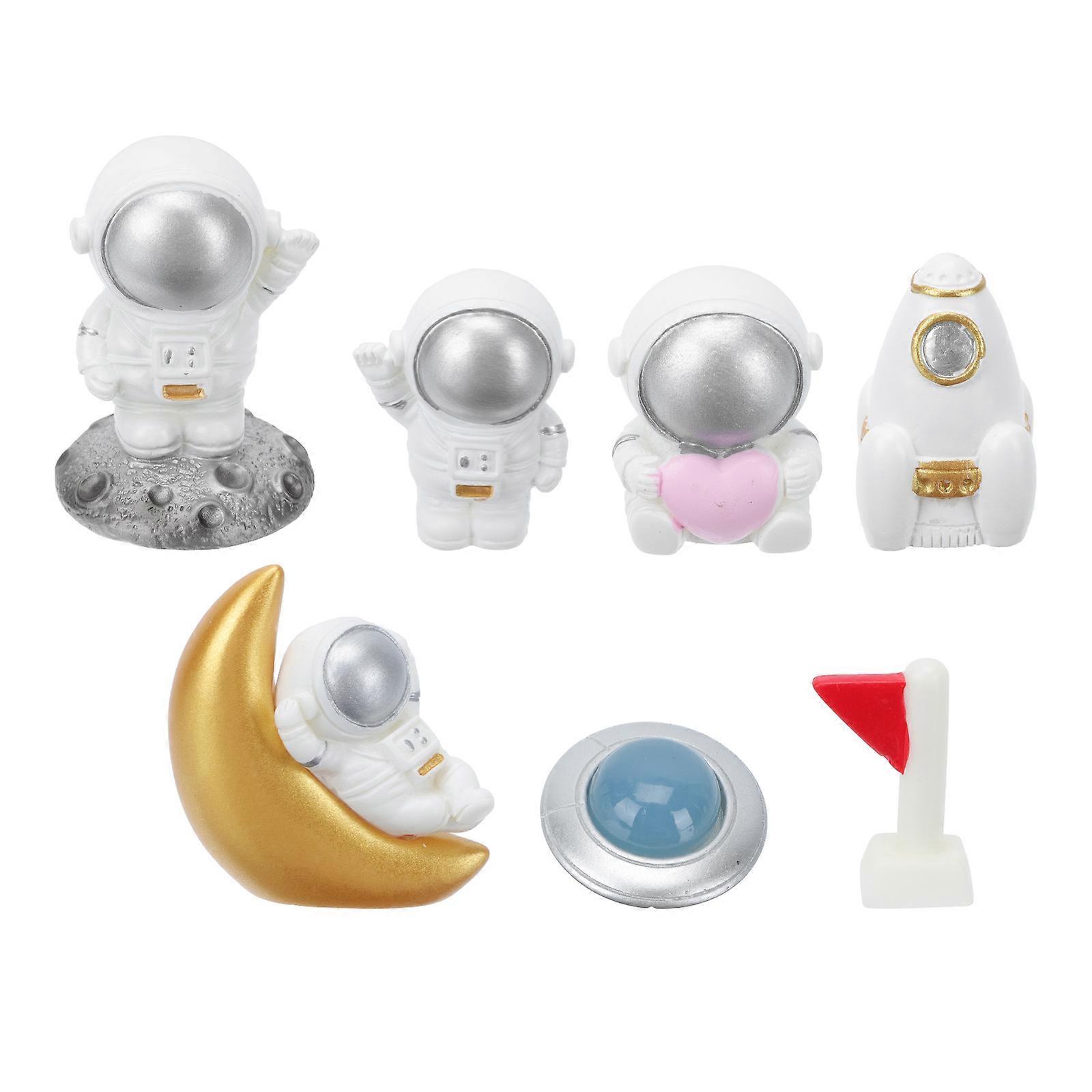 Resin Astronaut Figurine for Study Room Decoration 7Pcs Assorted Colors