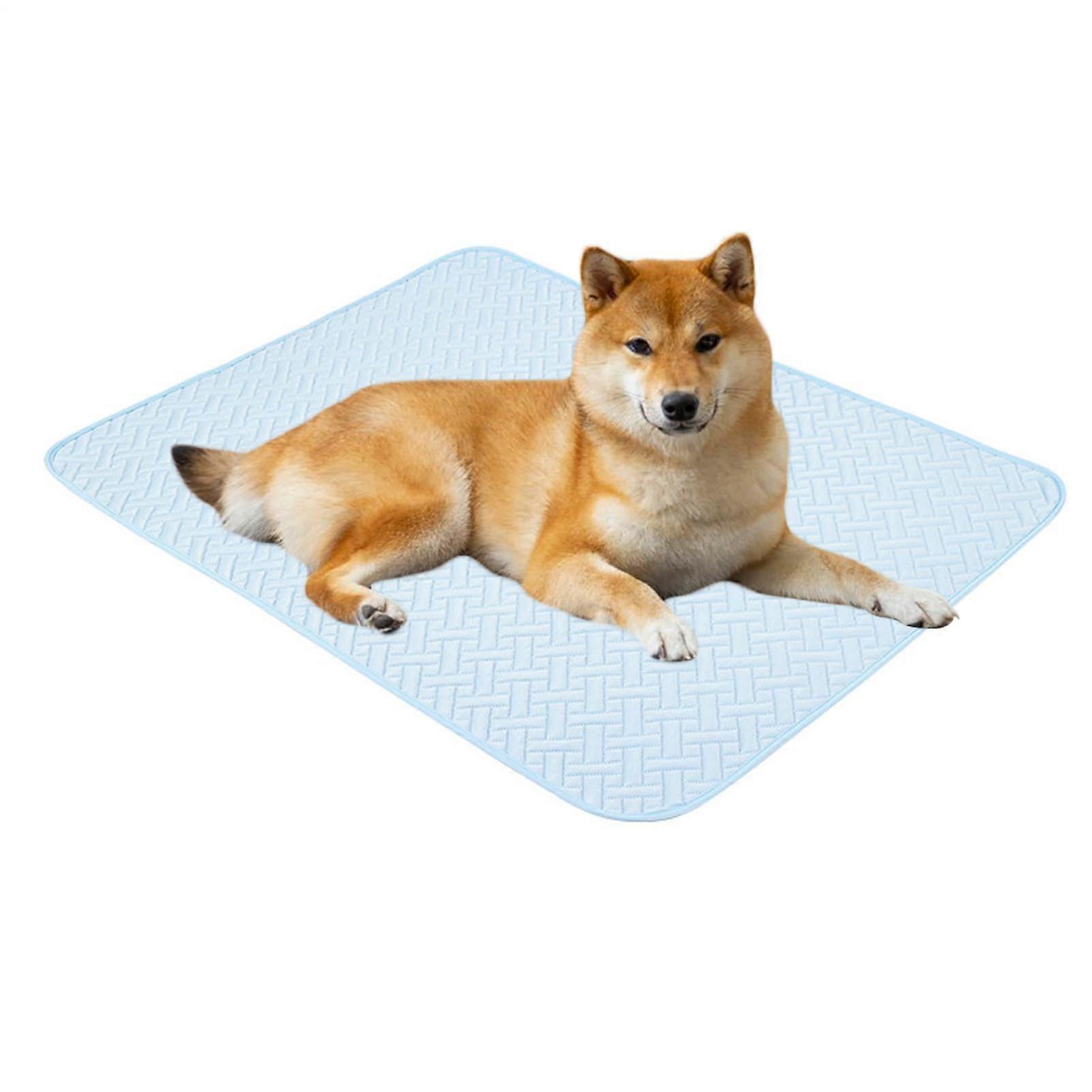 Cooling Mat for Cats, Cooling Dog Bed Breathable Sleeping Pad Breathable Pet Lounger for Car Travel, Park, and Home L 25 x W 17 x H 17 cm