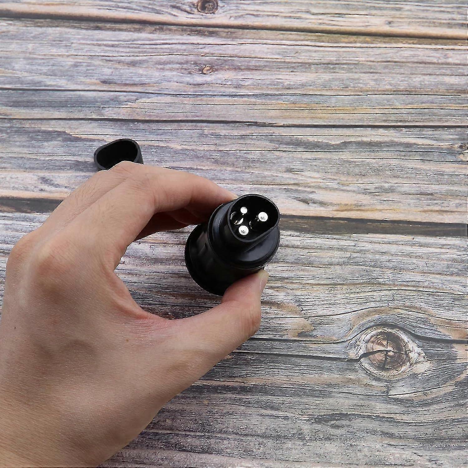 Maypole MP242 2 X 13 Or 7 Pin PVC Black Gloss Socket Cover – Trailer Or Caravan