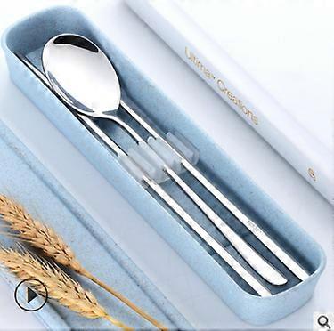 Un ensemble de baguettes réutilisables bleues