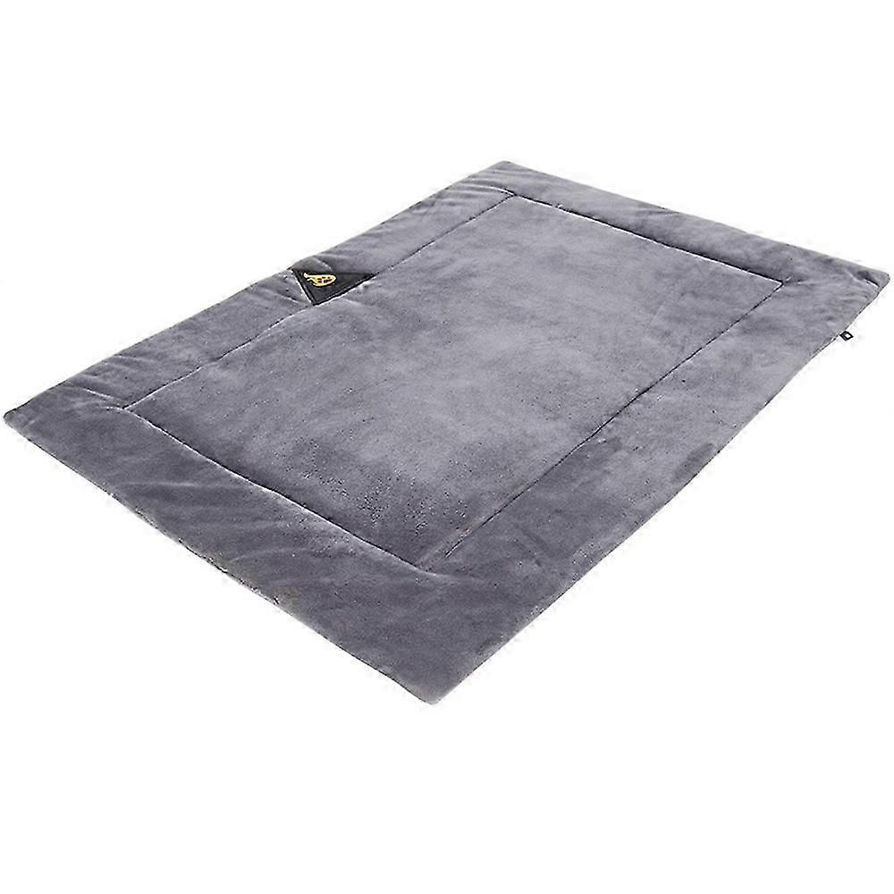 Heating pad An indoor heating pad automatically cuts off power for dogs