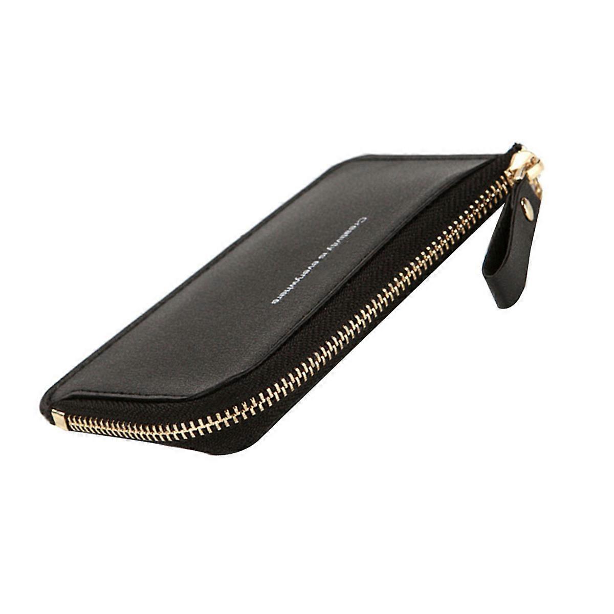 Men's Compact Wallet, Reliable for Everyday Carry, Features Smooth Handling Experience