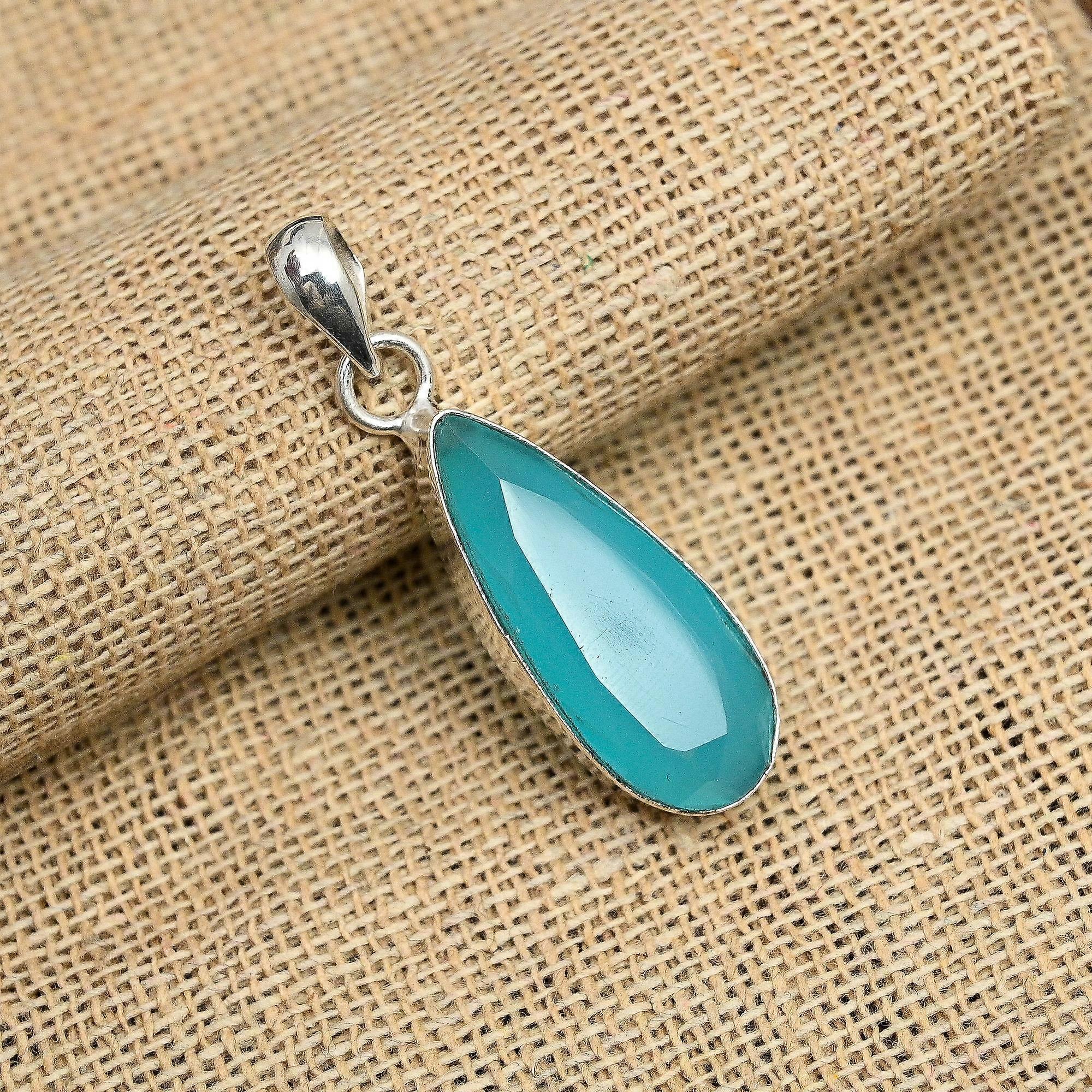 Ciondolo in argento sterling 925 con pietra preziosa di calcedonio blu, fatto a mano, per donna