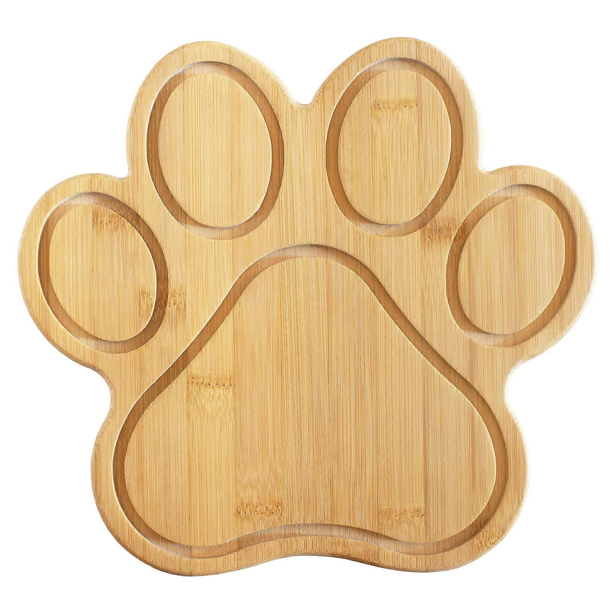 Claw-shaped bamboo cutting board for kitchen use