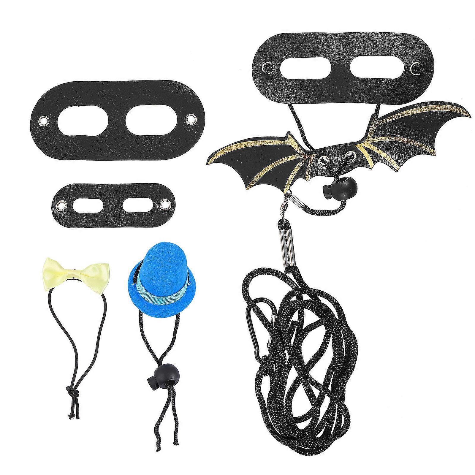 Lizard Towing Rope Accessory with Hat Bowtie Nonwovens Square Cap Bat Wing Design Leash for Holiday Celebration 1Set