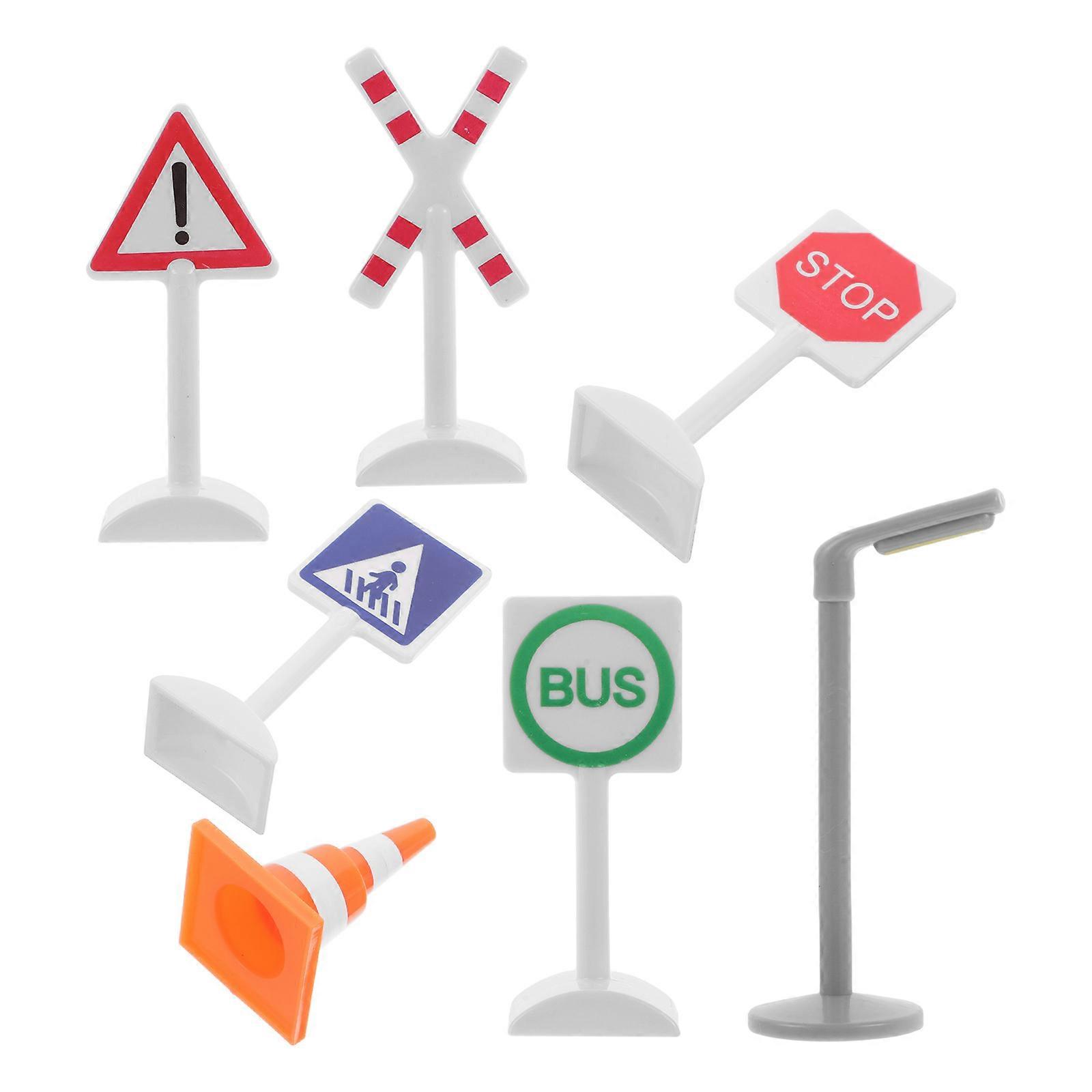 Plastic Traffic Signs Set with Mini Electric Lights for Train Set Play 7pcs Multi