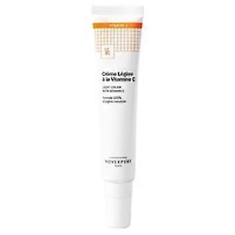 Light facial cream with vitamin c 30 ml of cream