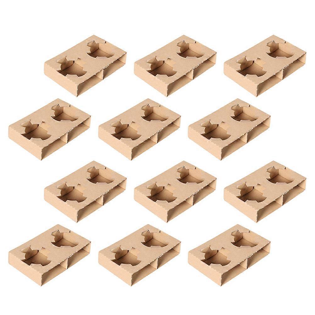 2つのカップを保持する保管用の段ボール紙製のライトブラウンドリンクキャリアトレイ