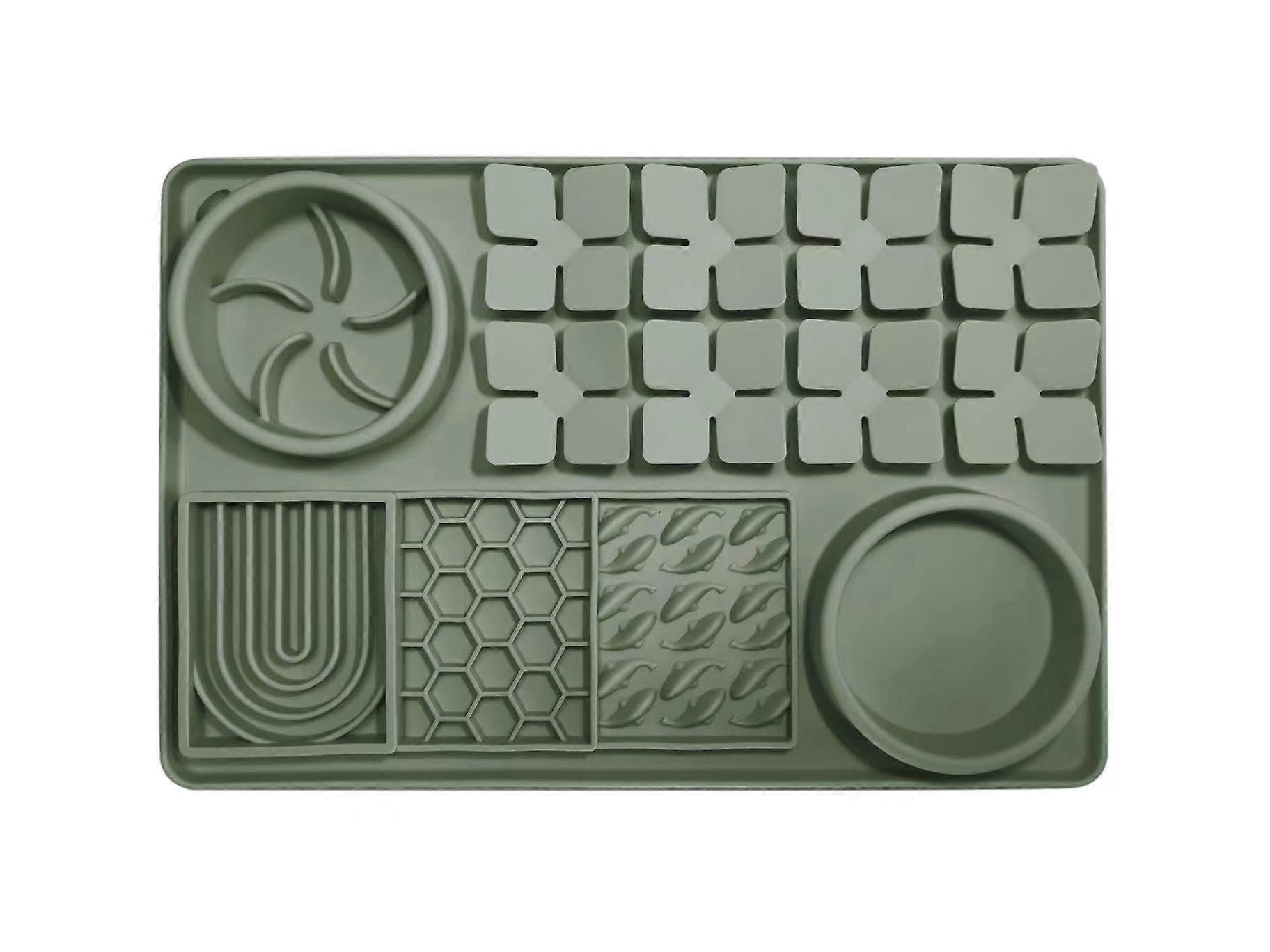Licking Mat for Anxiety Relief and Slow Feeding in Small Medium and Large Sizes