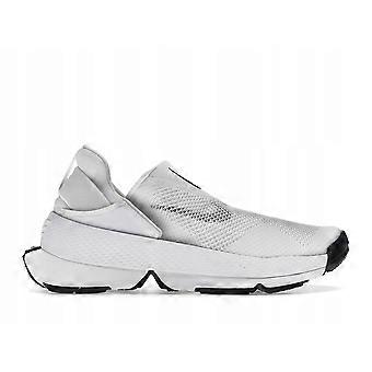 Nike Go FlyEase DR5540102 Schuhe