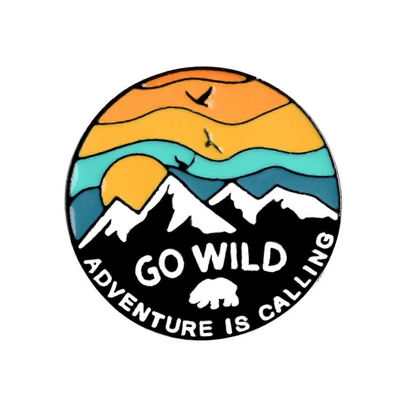 2 pieces of adventure badge brooches Ref: 6152