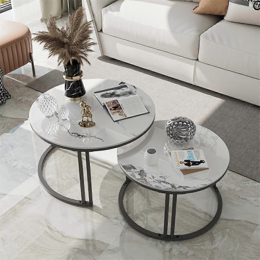 Nesting Soffbord Set med 2 Blank Marmor Sidoändbord Aluminiumlegering Ram Accentbord för vardagsrum Sovrum