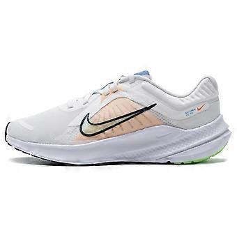 Nike Quest 5 « Blanc Orange Noir » Femme DD9291-103