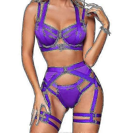 Underwear set with wide shoulder straps and high-cut design to highlight body and leg lines