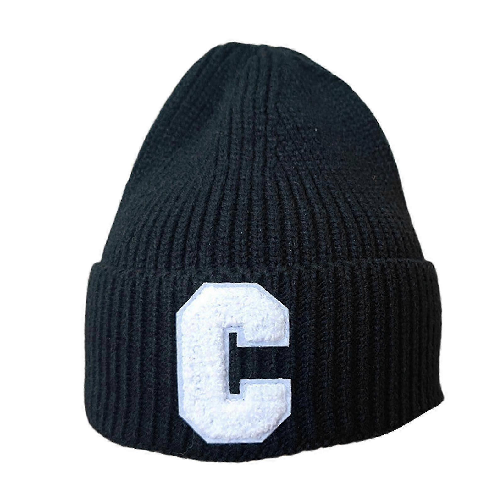 Frauen gestrickte Wintermütze mit Buchstabe C Patch Candy Farben Warme Mütze für