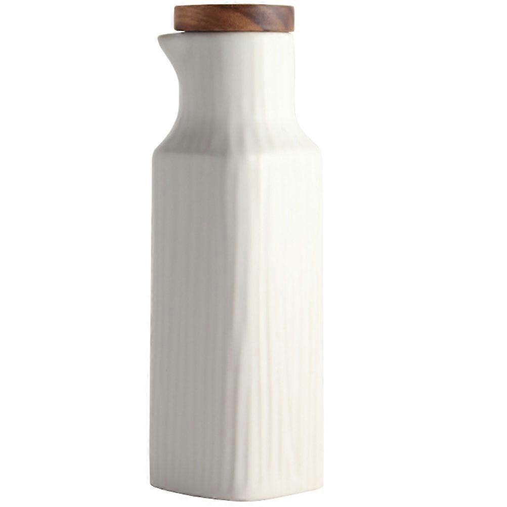 Soy Sauce Dispenser Ceramic Condiment Pot for Dining Home Use Restaurants with Black Finish 1Pack