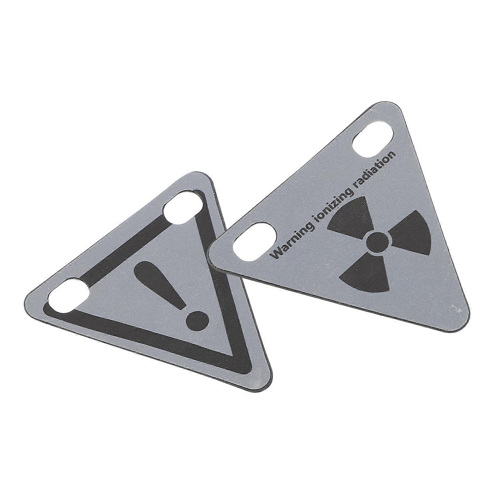 Reflective Warning Decals 2Pcs Magnetic Stickers For Riding Outdoor Activities Assorted Color Waterproof 2Pcs