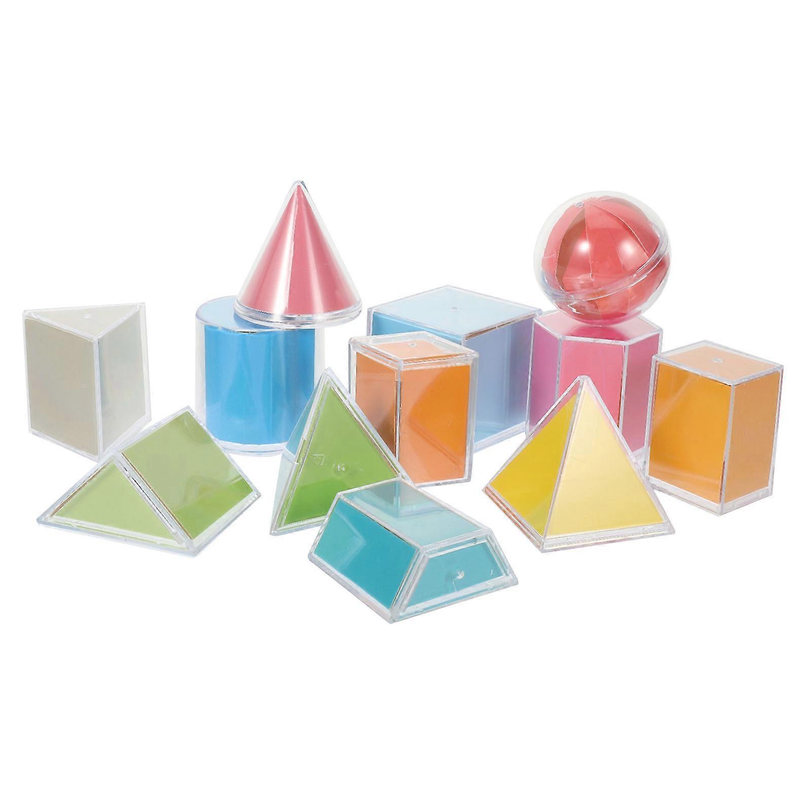 3D Shapes Geometric Model for Teaching 2Sets of Manipulative Geometric Solids