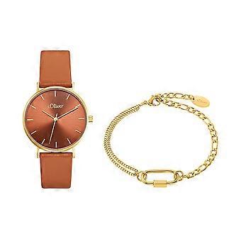 s.Oliver Ladies Watch Leather Wristwatch - Set with Strap 2034690