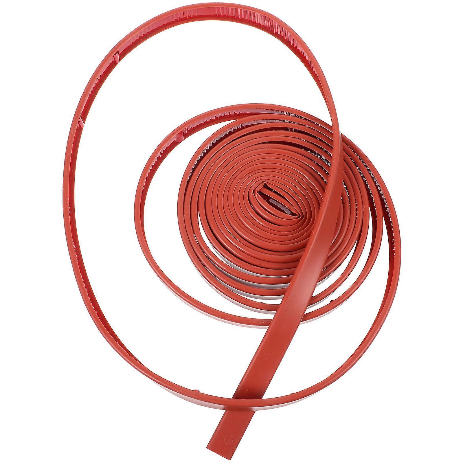 Braune Kantenanleimung für Möbel mit selbstklebendem 5 Meter Streifen