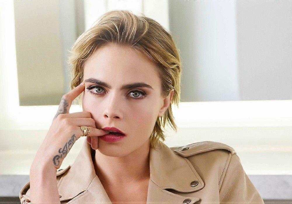 Cara Delevingne Jigsaw Puzzle Brain Teaser QT 1430