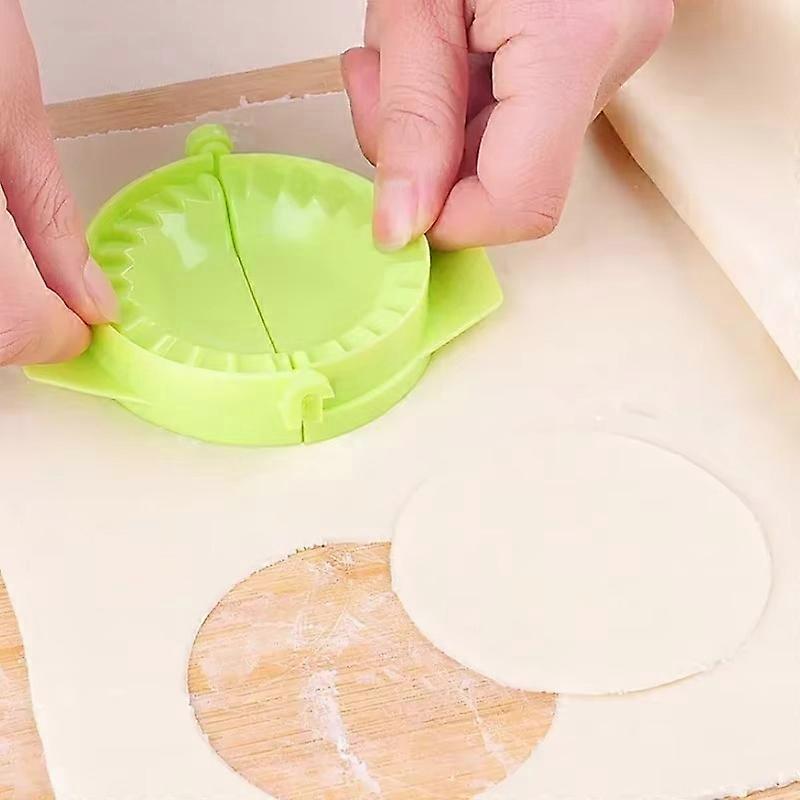 Creative Dumpling Maker Kitchen Dumpling Mold Small Tool Handmade Dumpling Plastic Mold Household DIY Dumpling Making Tool