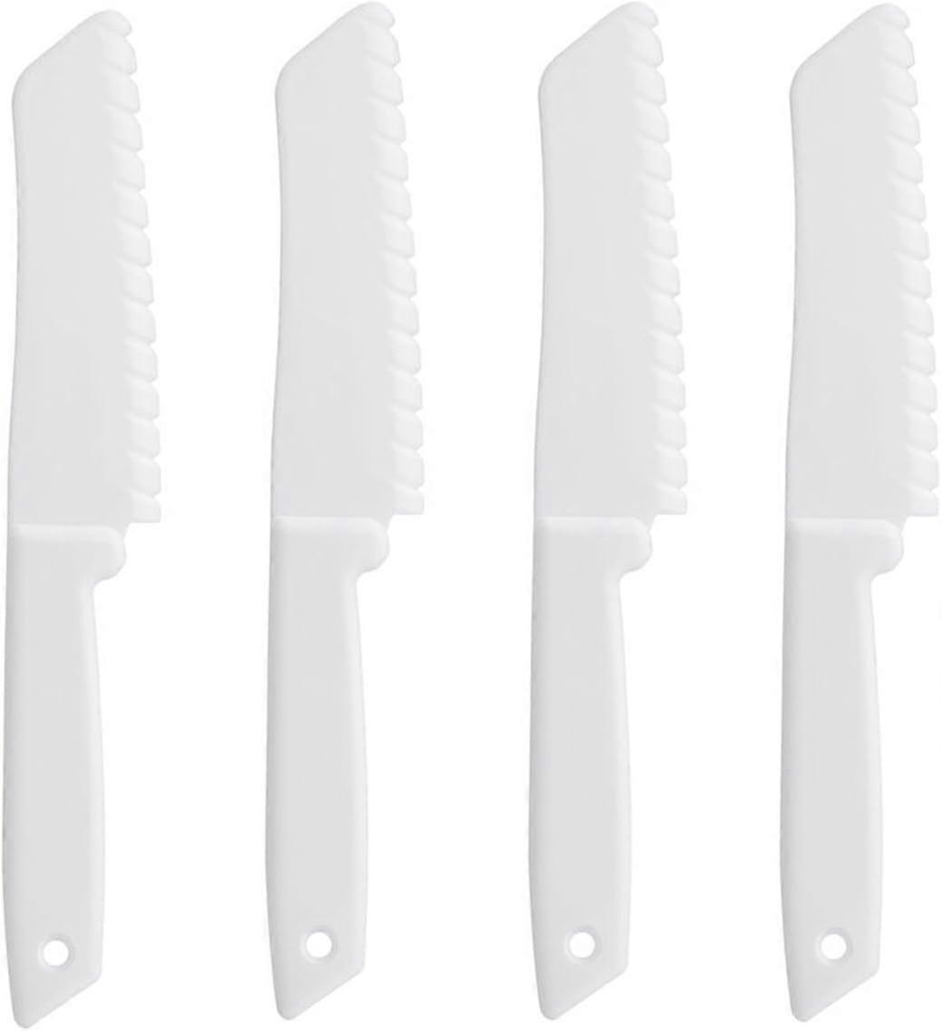 Set of 4 plastic knives