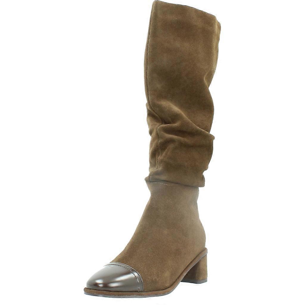 Noa Harmon Bottes Carrie