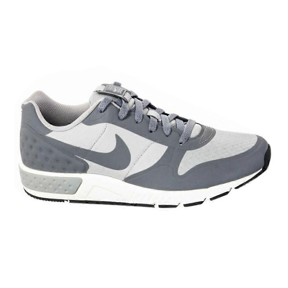 Nike Nightgazer LW 844879001 universal all year men