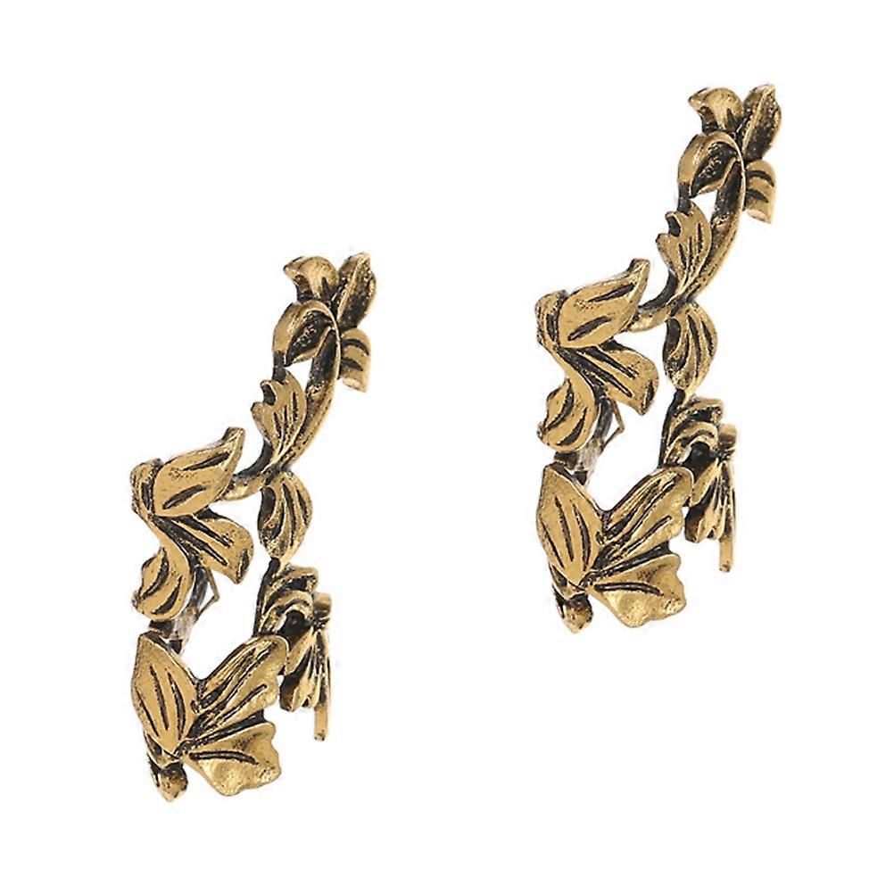 Sweet Ear Cuffs 2Pcs Leaf Shape Clip Earrings Perfect for Daily Wear and Special Events in Elegant Golden Alloy Material with Decorative Effect
