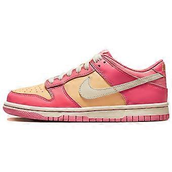 Nike Barn Dunk Low "Jordgubb/Persikokräm" Sneakers DH9765-200