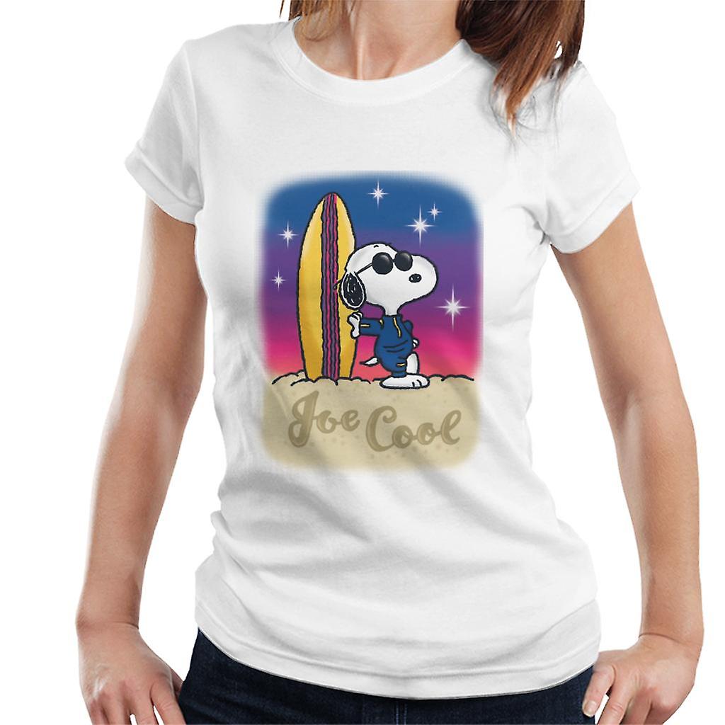 Peanuts Snoopy Cool Sunglass Surfer Women's T-Shirt