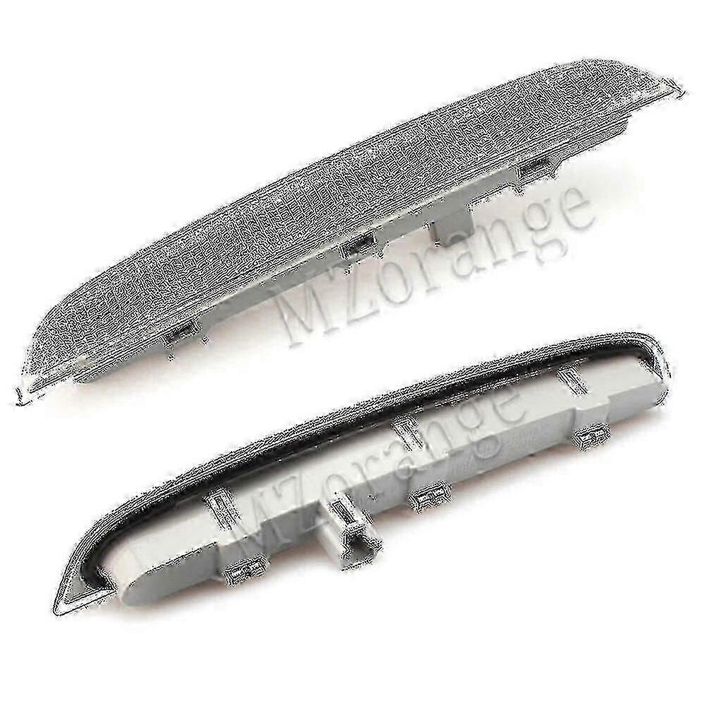 三菱アウトランダー2013-2016用ストップランプ、リアサードブレーキライトGF4W GF8W対応