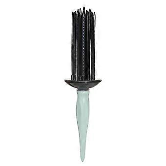 Krulborstel met rolmechanisme voor perfecte krullen. Krullen met een ronde haarborstel. Haarstylingtools voor thuis en op reis. Groen.