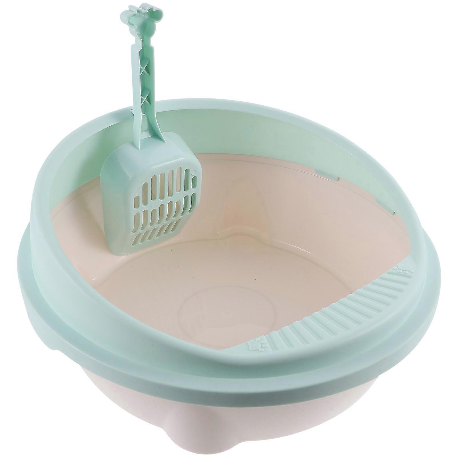 Pet Litter Pan with Spacious Area for Comfortable Cat Usage