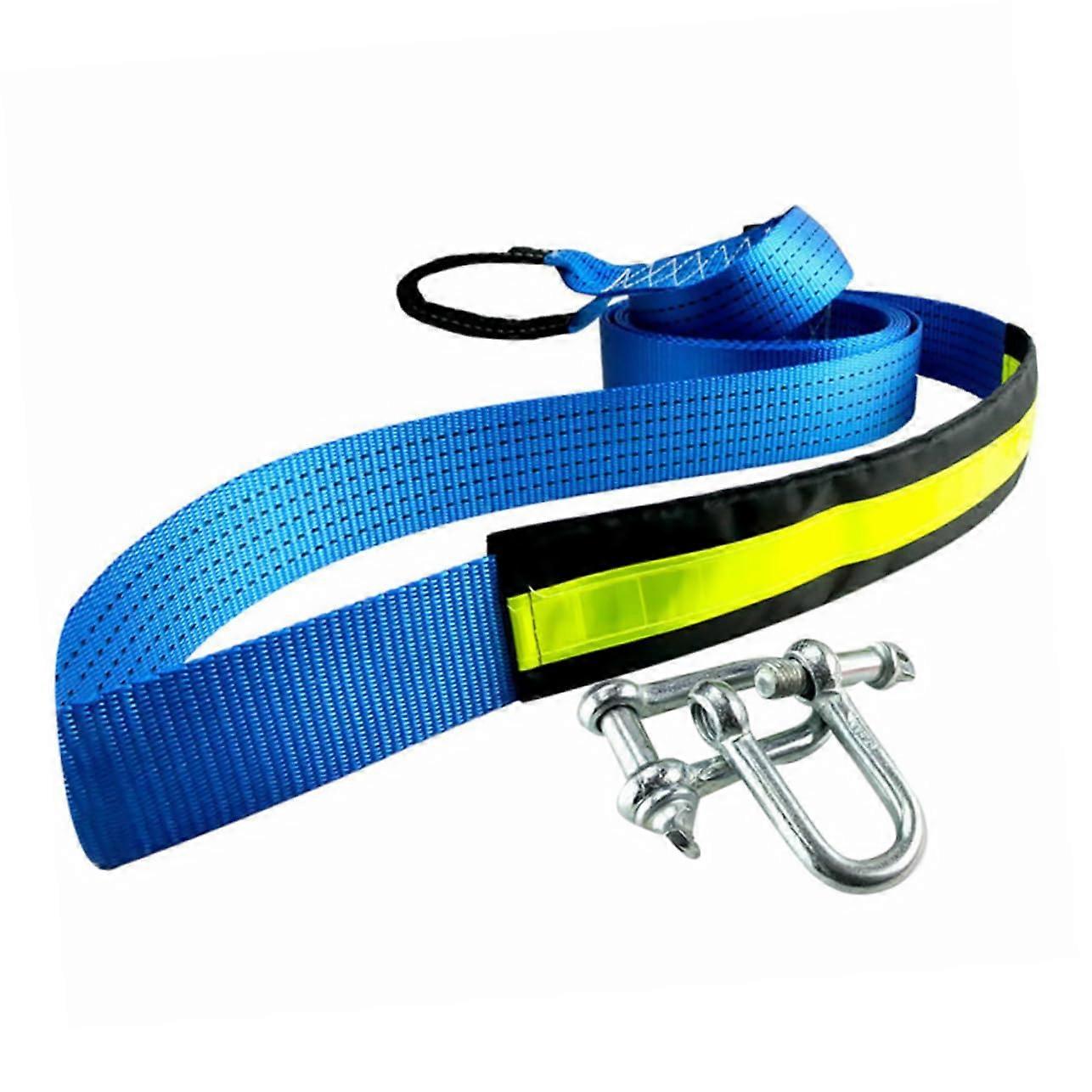 Robust towing rope for emergencies,  tear resistance for offroad.