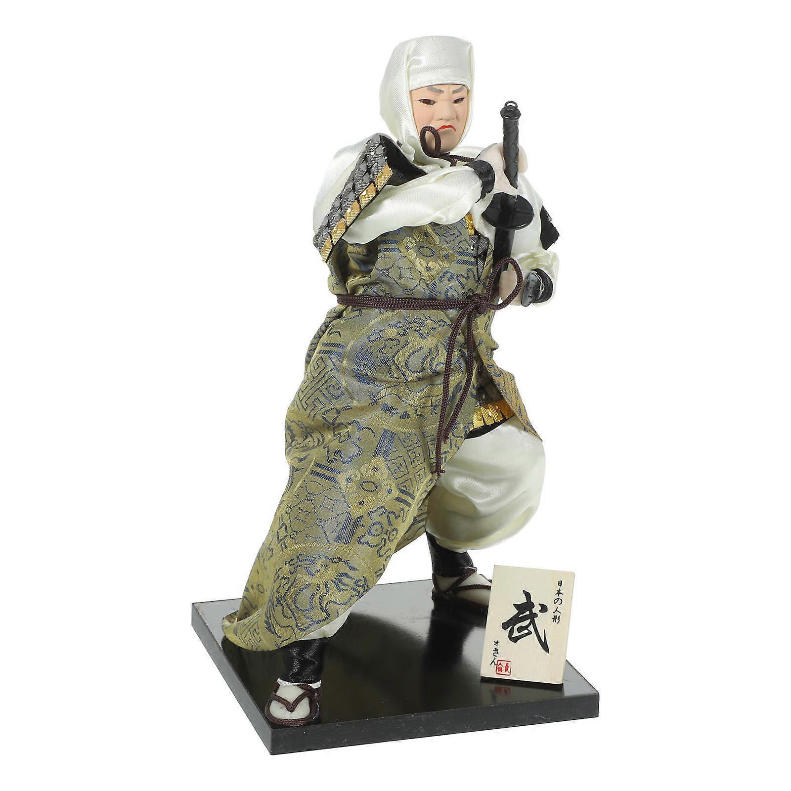 Poupée de samouraï traditionnelle à usage décoratif