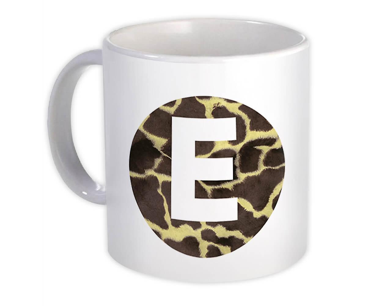 Presentmugg: Monogram Letter E Giraffe