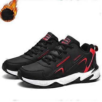 Unisex leren sportschoenen met zachte rubberen zool en warme fluwelen voering.