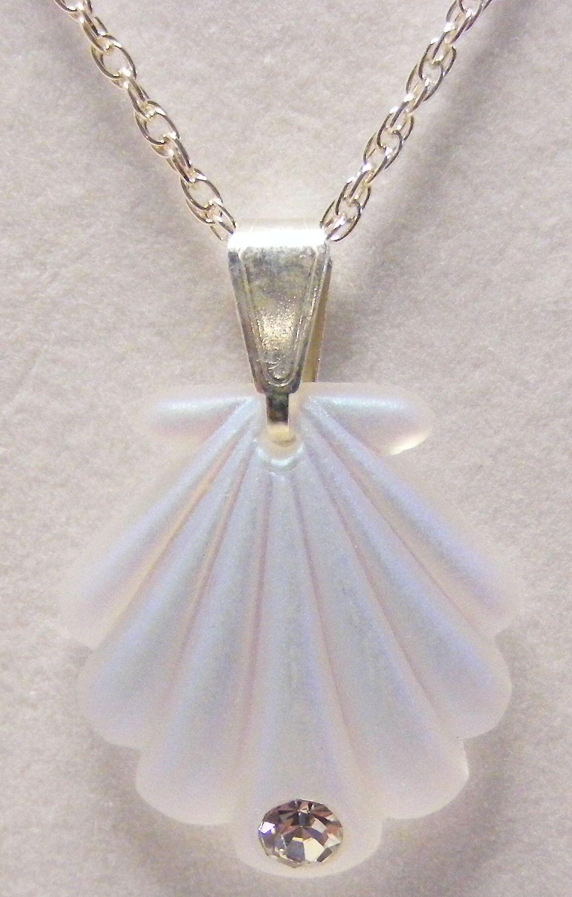Aurora Borealis Small Shell Pendant Crystal Necklace