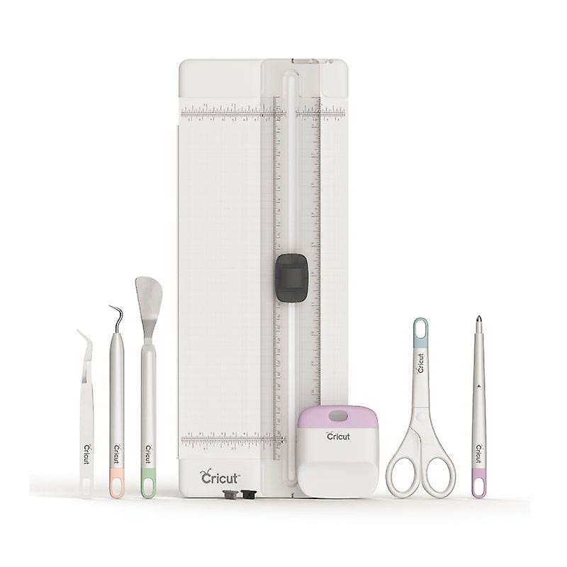 9 essential Cricut tools
