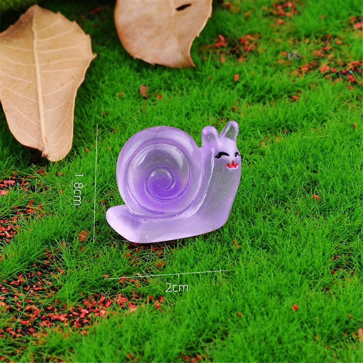 120Pcs Luminous Mini Resin Snail Mini Animals Glow in the Dark Tiny Snail for Home Mini Fairy Garde