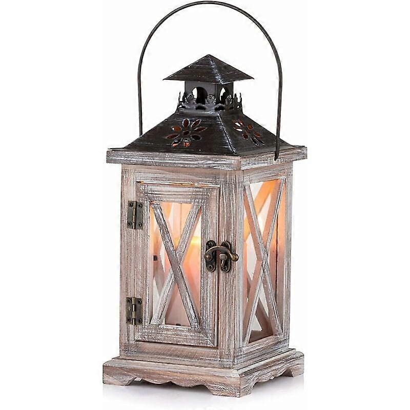 Decorative candle lanterns suitable for wedding centerpieces