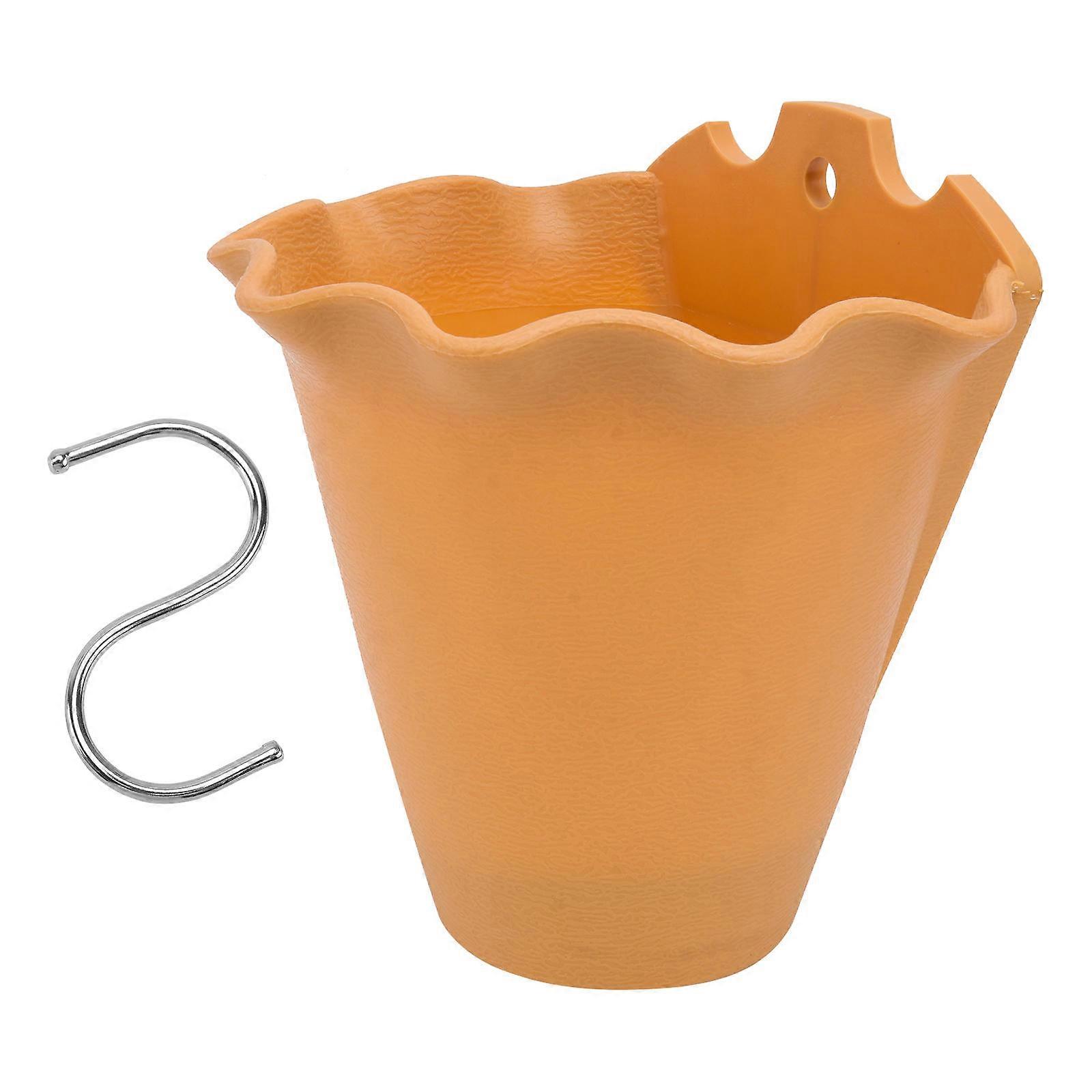 Wall Mounted Durable Plastic Flowerpot, Space Saving Hanging Planter for Balcony Garden Decoration, Creative Design