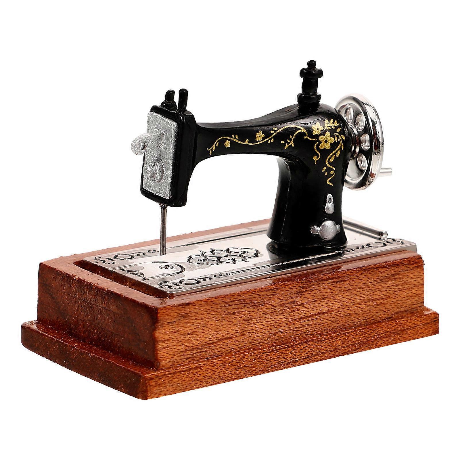 Miniature Sewing Machine Mini House Decoration Doll House Accessory Multi Color 5.00X4.00X2.80CM Educational Toy 1Set