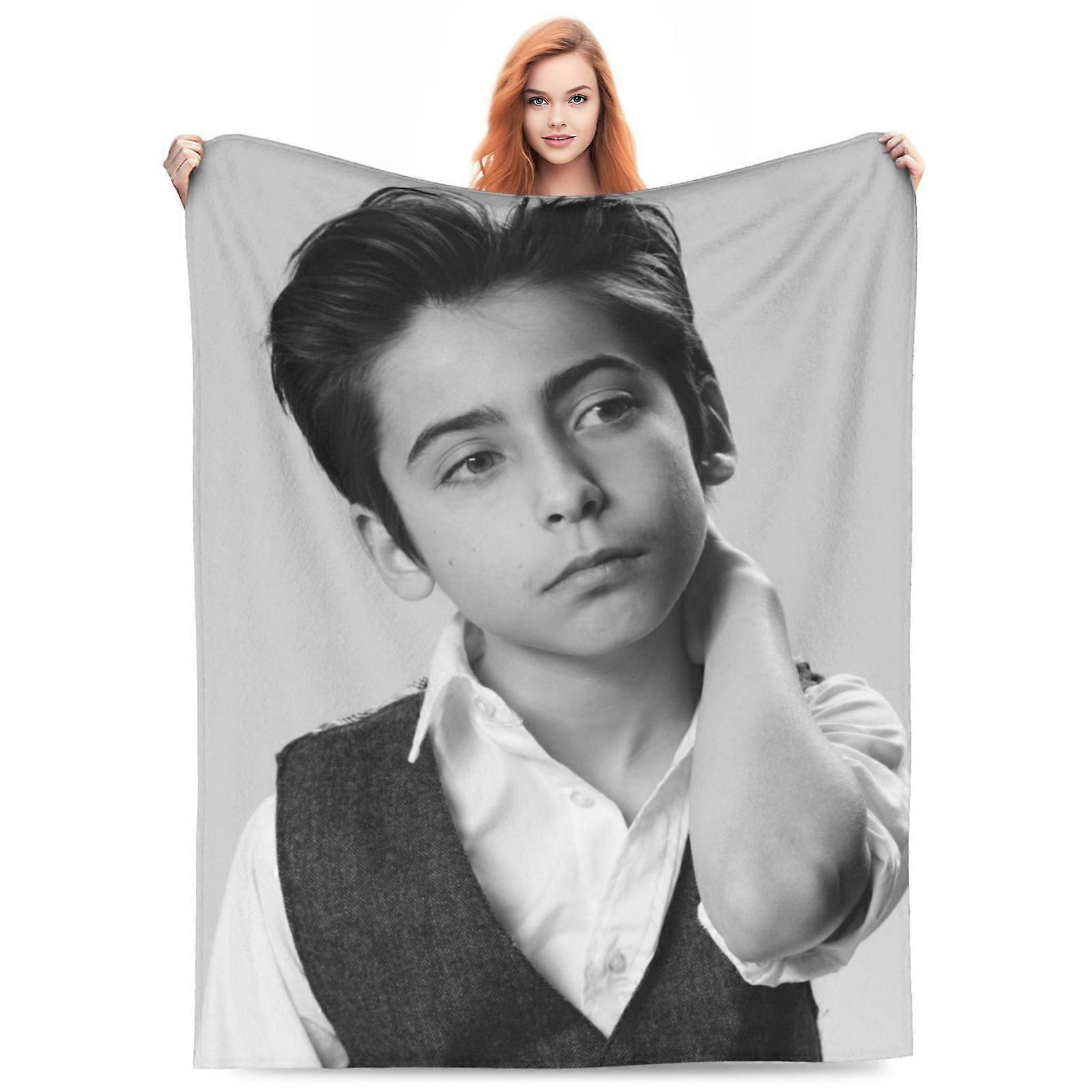 Aidan Gallagher Fleece Throw Blanket, Ultra Mjuk Mysig Lyx Fuzzy Filt För Bäddsoffa, Lätt Varm Plysch Blhufhf342