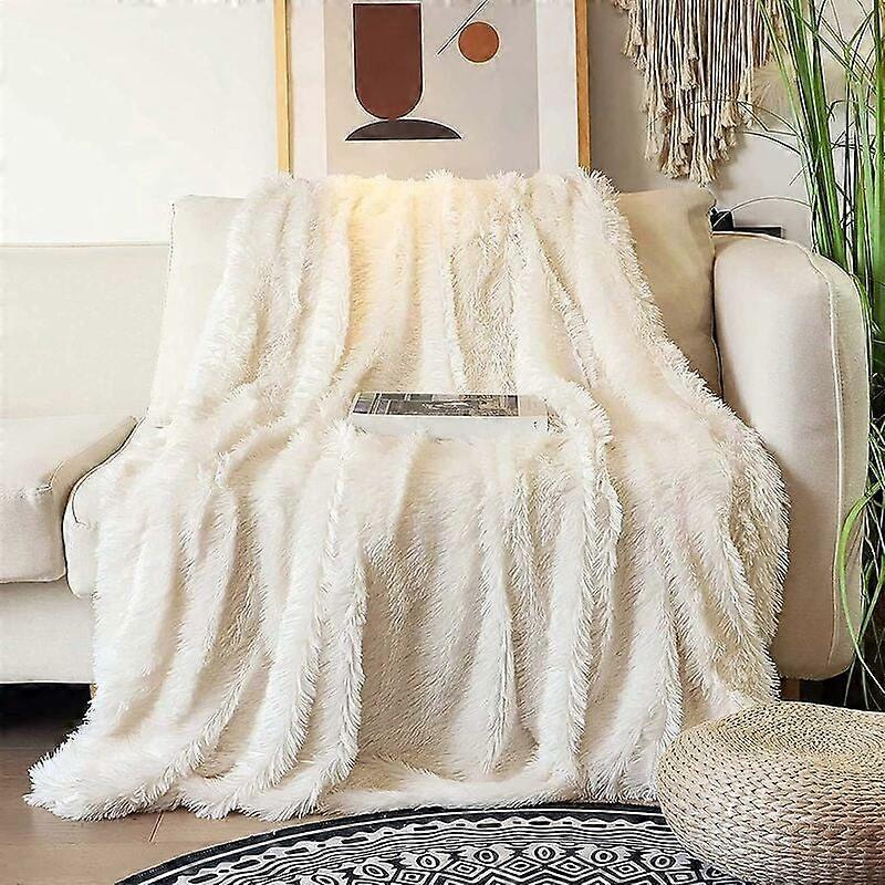Super Fluffy Double-Sided Microfiber Blanket for Indoor Outdoor Use