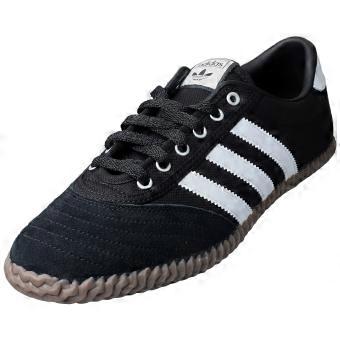 adidas Volley Plimsole dames casual sneakers in zwart-wit
