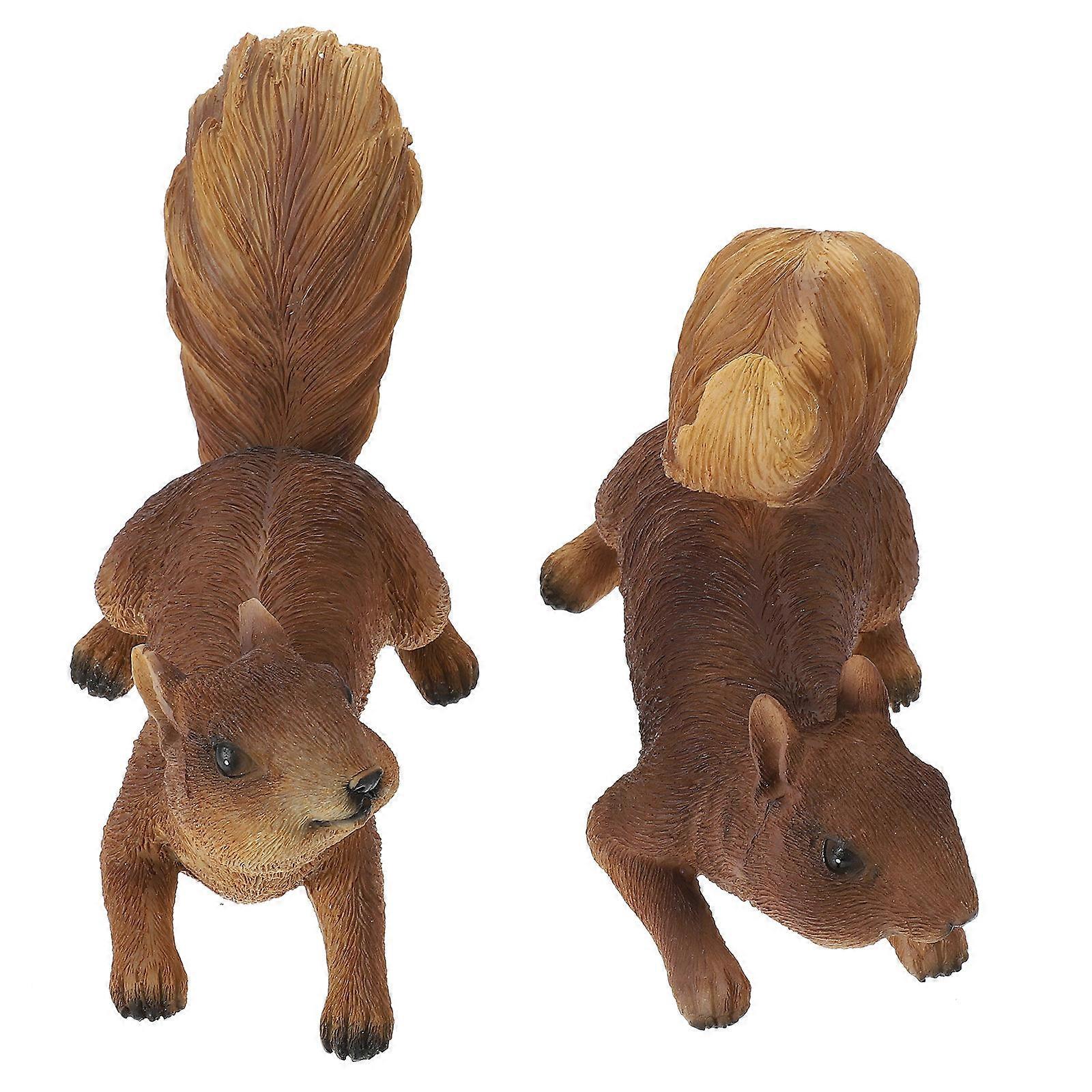 2Pcs Simulation Squirrel Decor Tree Hanging Squirrel Ornament Garden Squirrel Statue