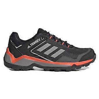 Adidas Terrex Estrail GTX FZ2525 trekkingschoen voor heren, geschikt voor alle seizoenen.